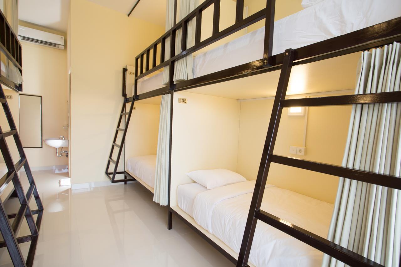 V Canggu Dormitory エクステリア 写真